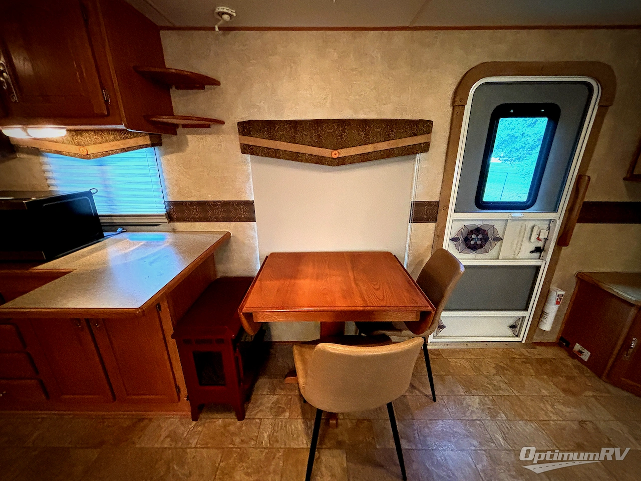 2008 Forest River Cardinal T32FKR Photo 11