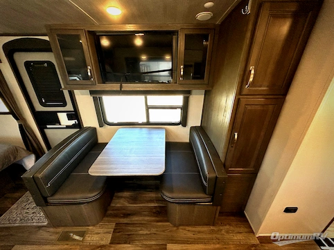2022 Keystone Cougar Half-Ton 22MLS RV Photo 3