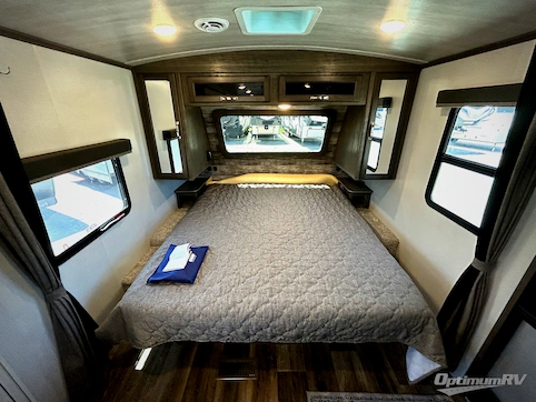 2022 Keystone Cougar Half-Ton 22MLS RV Photo 4