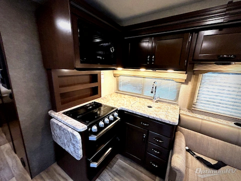 2020 Thor FREEDOM ELITE 30FE RV Photo 2