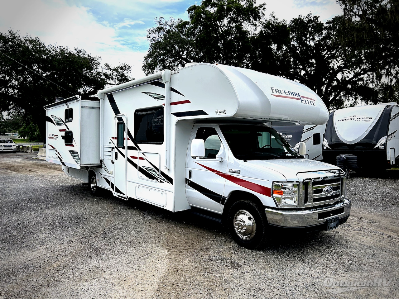 2020 Thor FREEDOM ELITE 30FE Photo 1