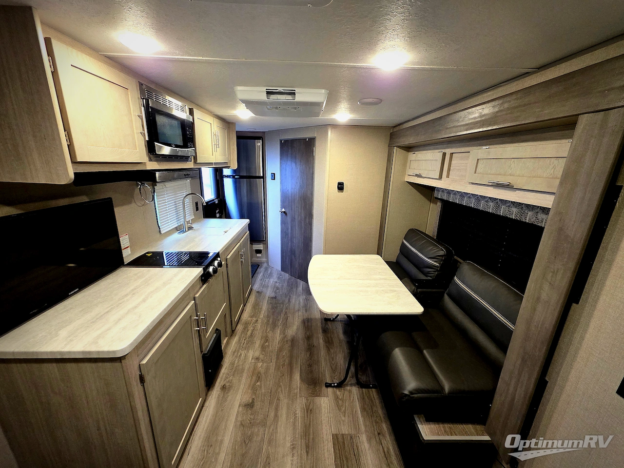 2022 Coachmen Catalina Summit Series 7 184FQS Photo 5