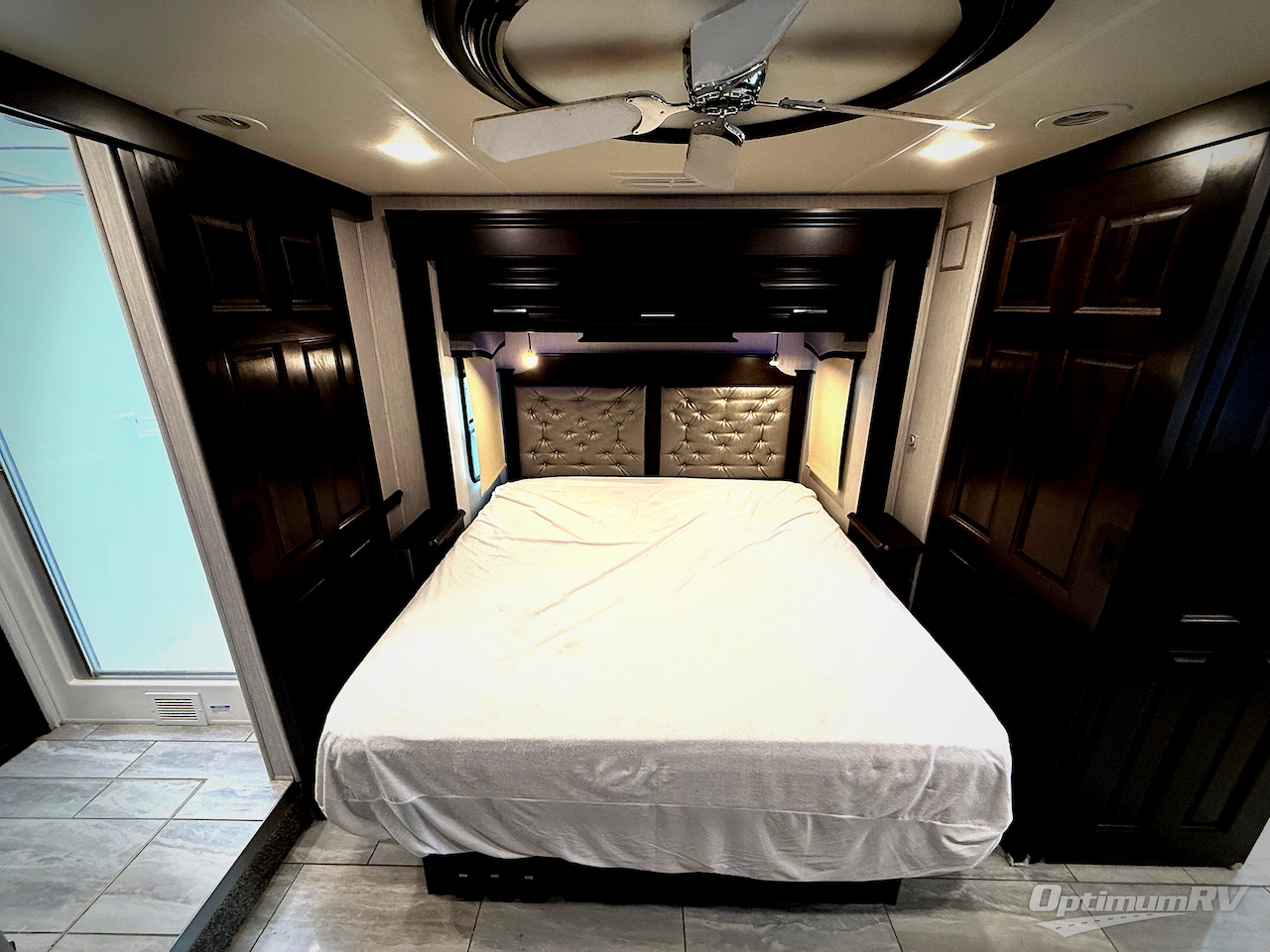 2021 Forest River Berkshire XL 40E Photo 31