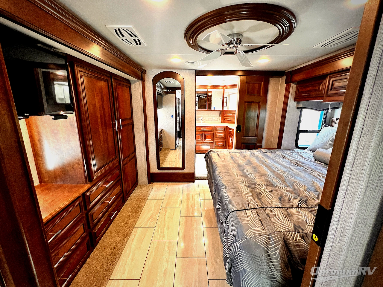 2021 Forest River Berkshire XLT 45CA Photo 23
