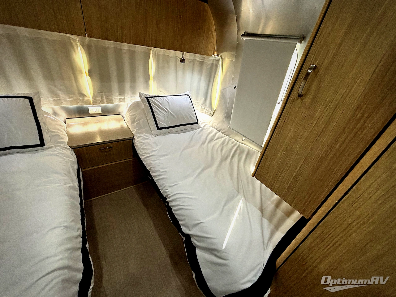 2018 Airstream Flying Cloud 26RB Photo 19