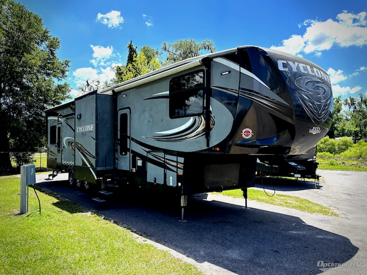 2017 Heartland Cyclone 4250 RV Photo 1