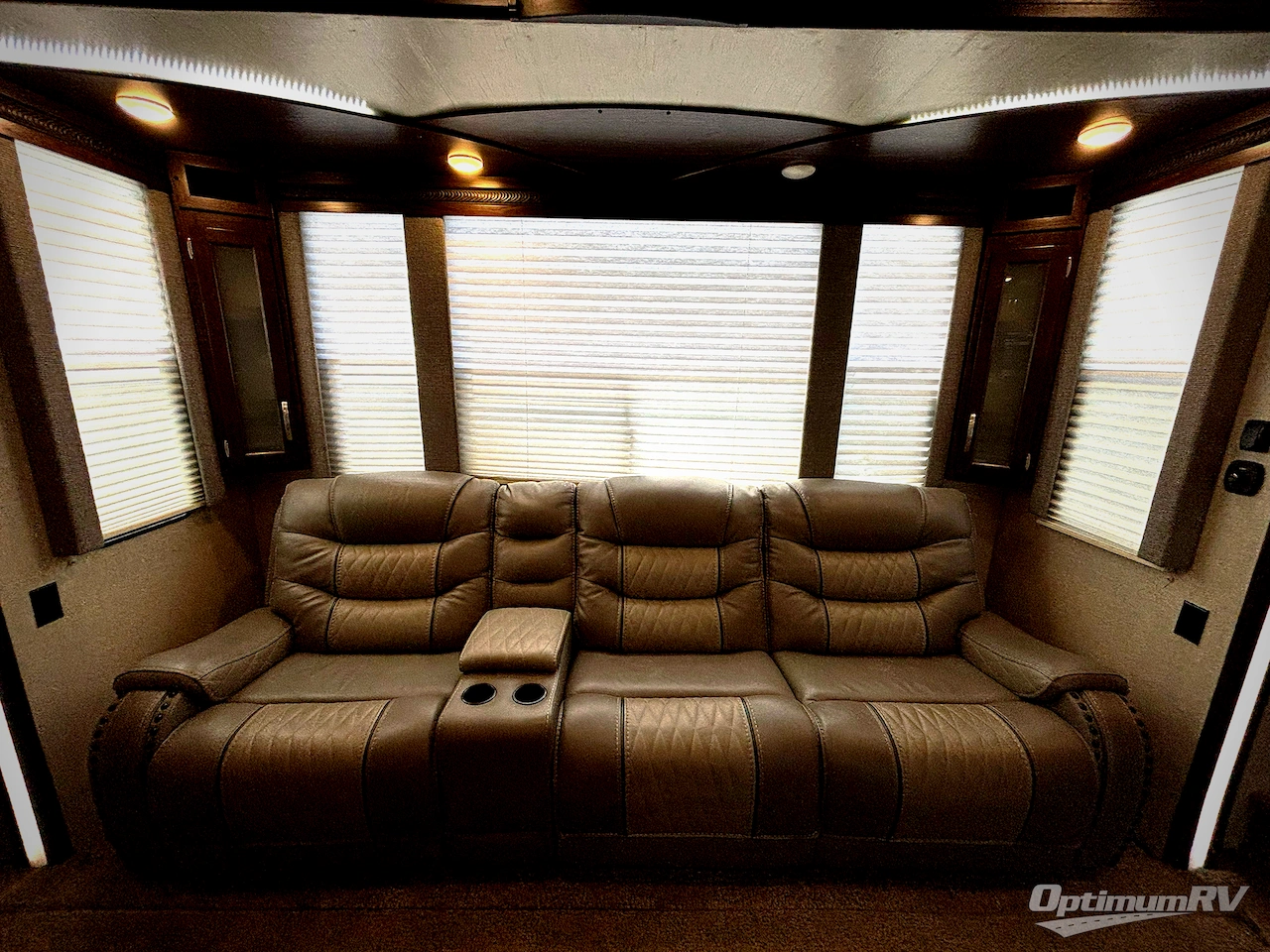 2017 Heartland Cyclone 4250 Photo 14