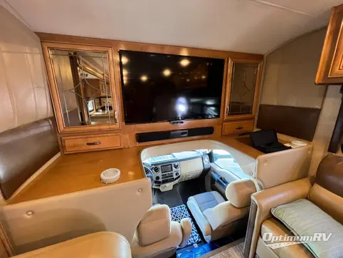 2016 Thor Four Winds Super C 35SF RV Photo 2