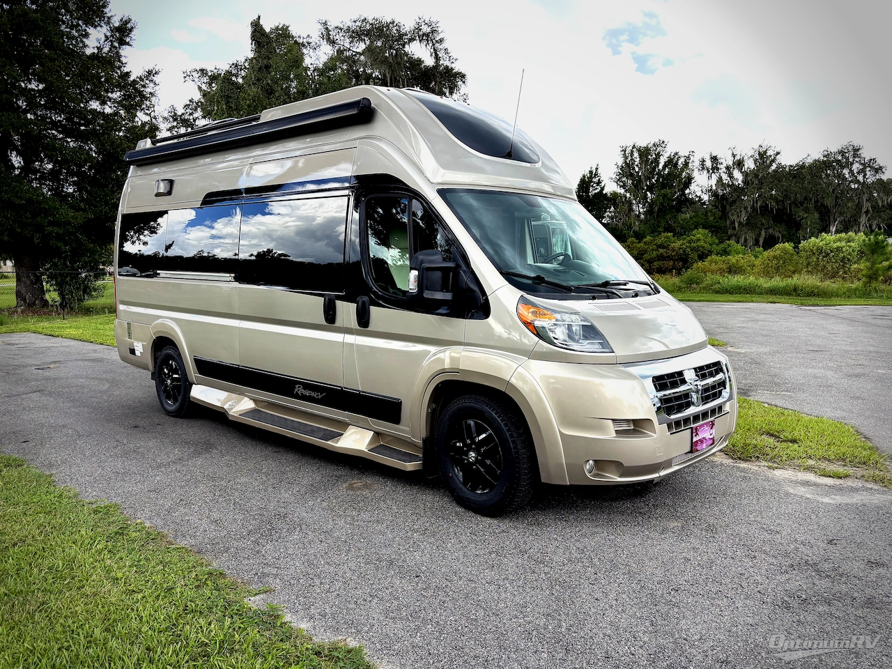Regency National Traveler TREK DLX