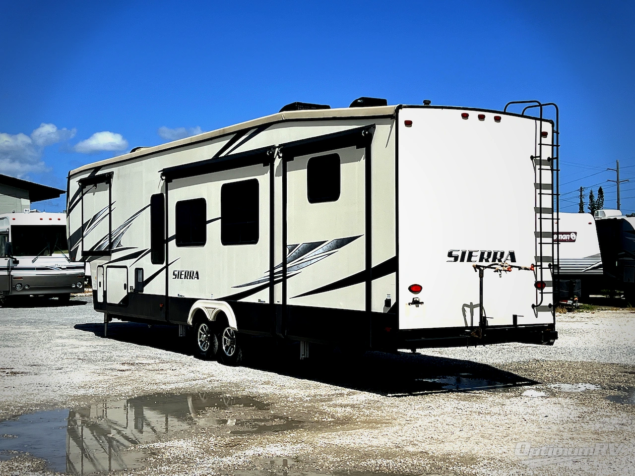 2018 Forest River Sierra 384QBOK Photo 3