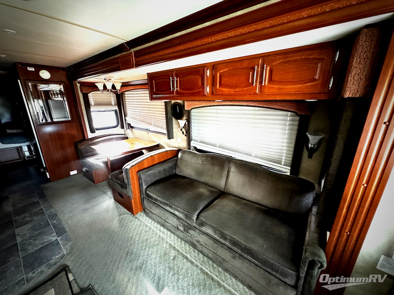 2007 Fleetwood Excursion 40E Photo 4