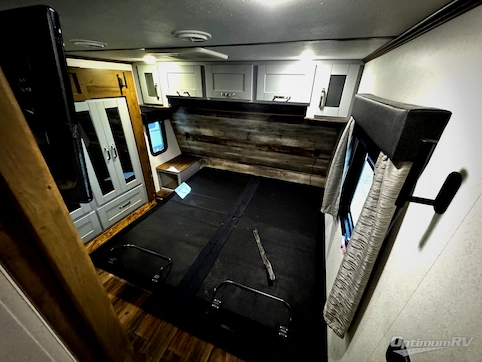 2020 Keystone Fuzion 419 RV Photo 4