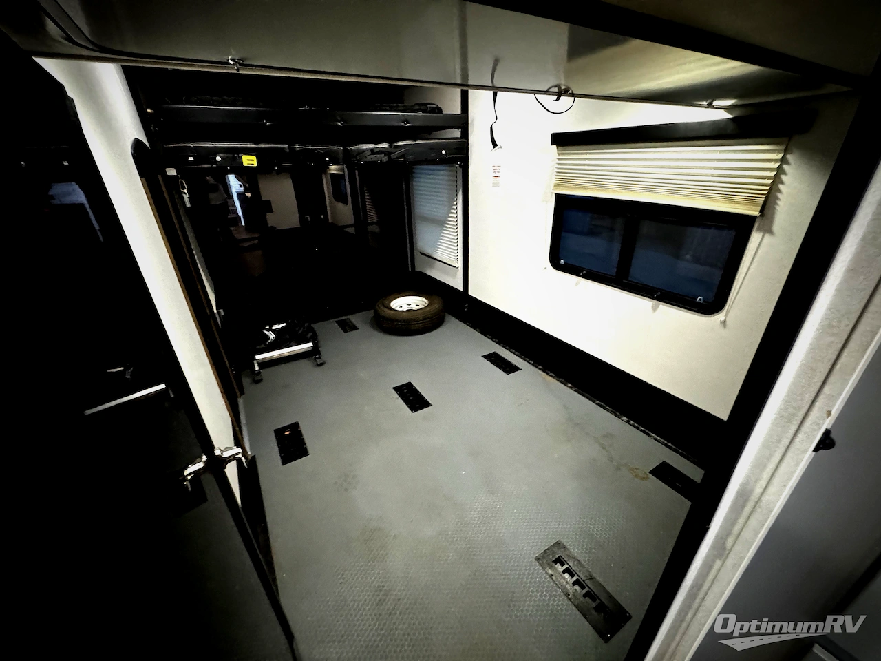 2020 Keystone Fuzion 419 Photo 13