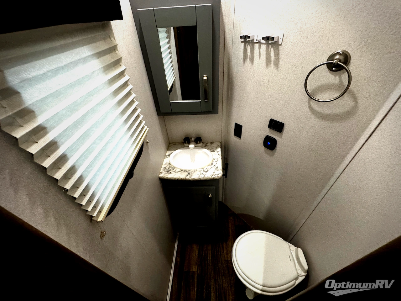 2020 Keystone Fuzion 419 Photo 16