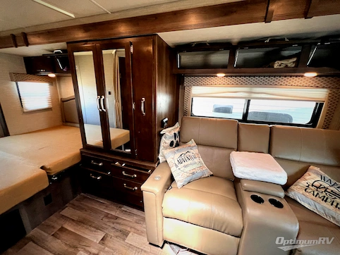 2020 Jayco Melbourne 24L RV Photo 3