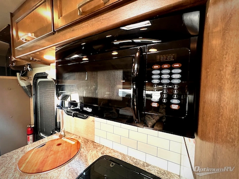 2020 Jayco Melbourne 24L RV Photo 4