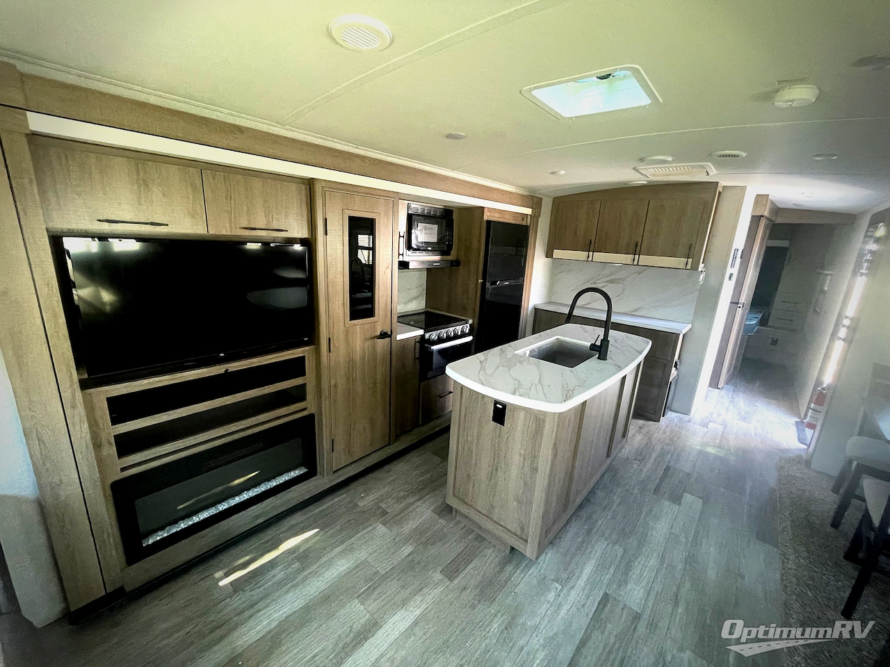 2023 Grand Design Imagine 2970RL Photo 8