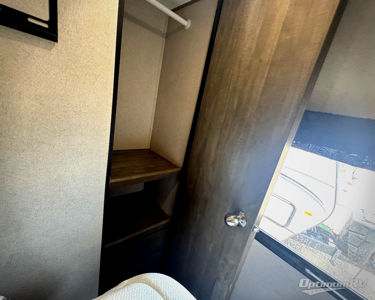 2019 Forest River Vibe 33RK Photo 14