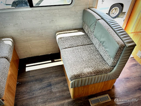 2003 R-Vision Stratus 291 RV Photo 3