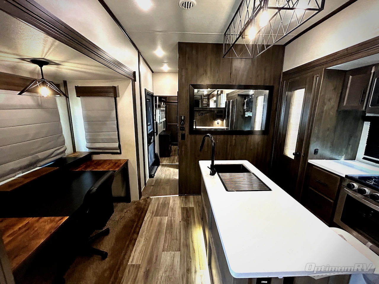 2020 Forest River Cardinal Limited 399FLLE Photo 4