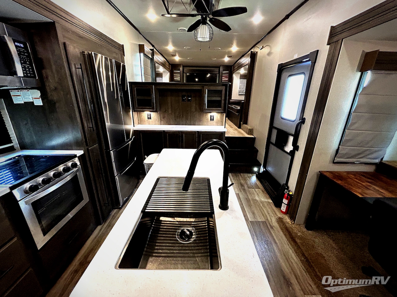 2020 Forest River Cardinal Limited 399FLLE Photo 5