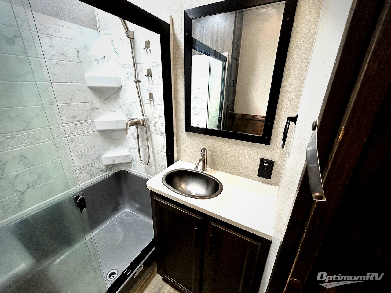 2020 Forest River Cardinal Limited 399FLLE Photo 18