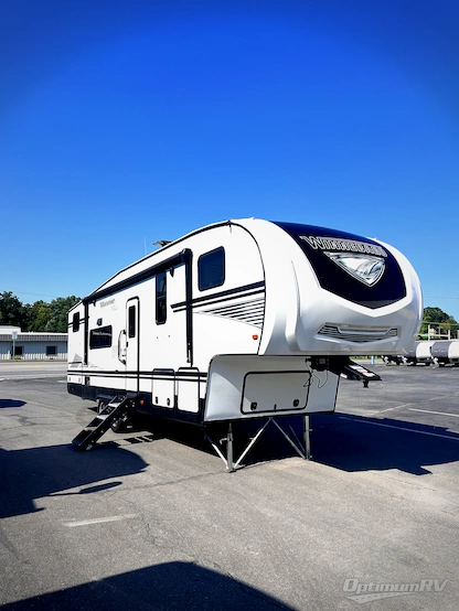 2019 Winnebago Towables Minnie Plus 29RBH RV Photo 1