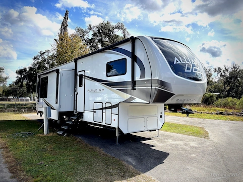 Used 2024 Alliance Paradigm 395DS Featured Photo
