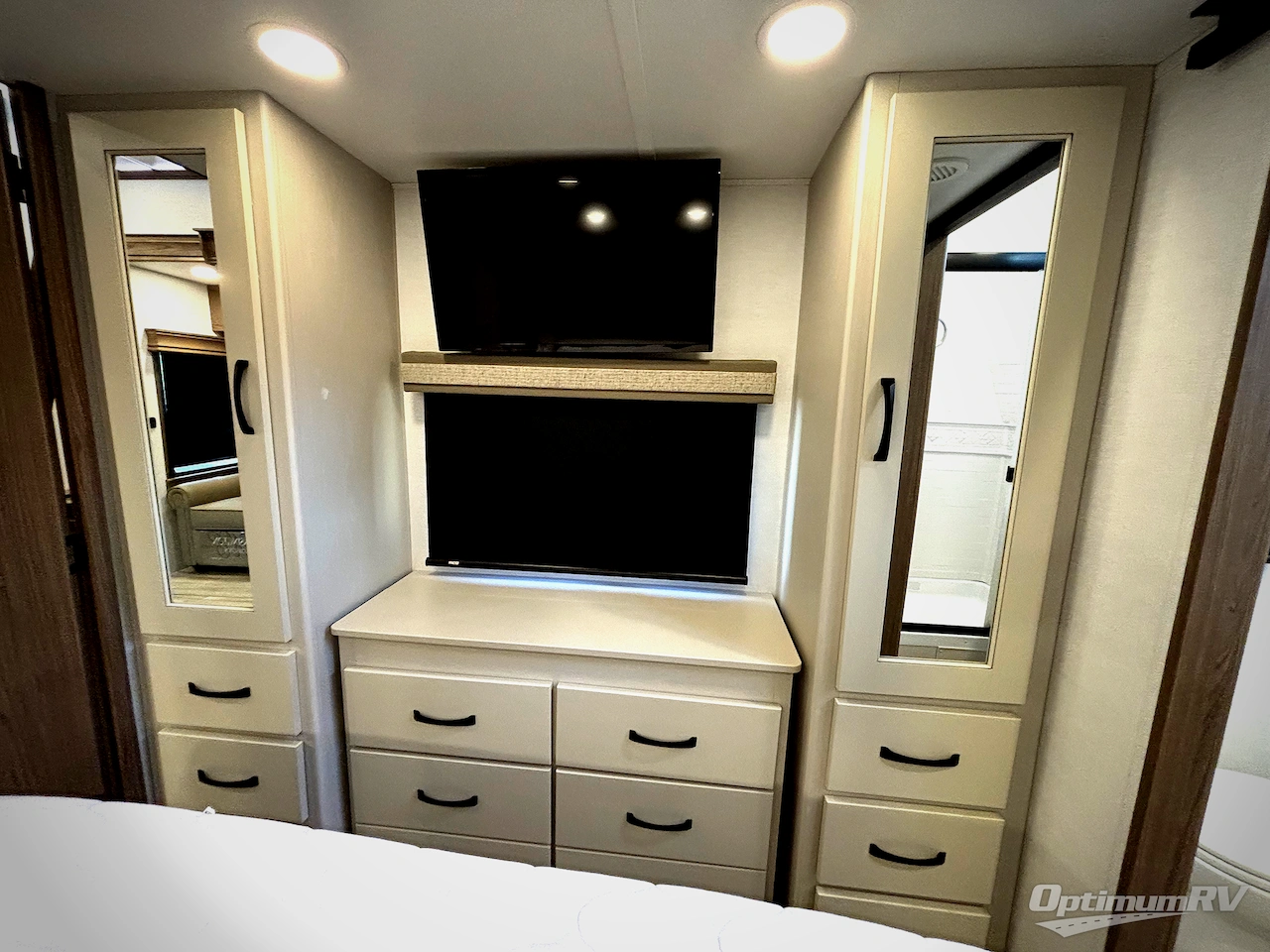 2024 Alliance Paradigm 395DS Photo 25