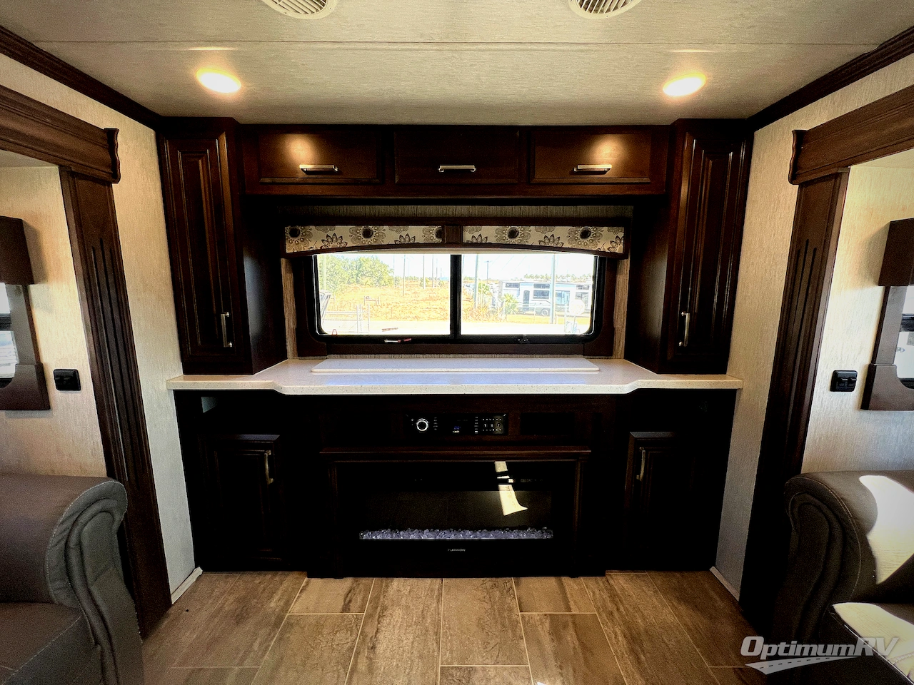 2020 Heartland Bighorn 3985RRD Photo 8