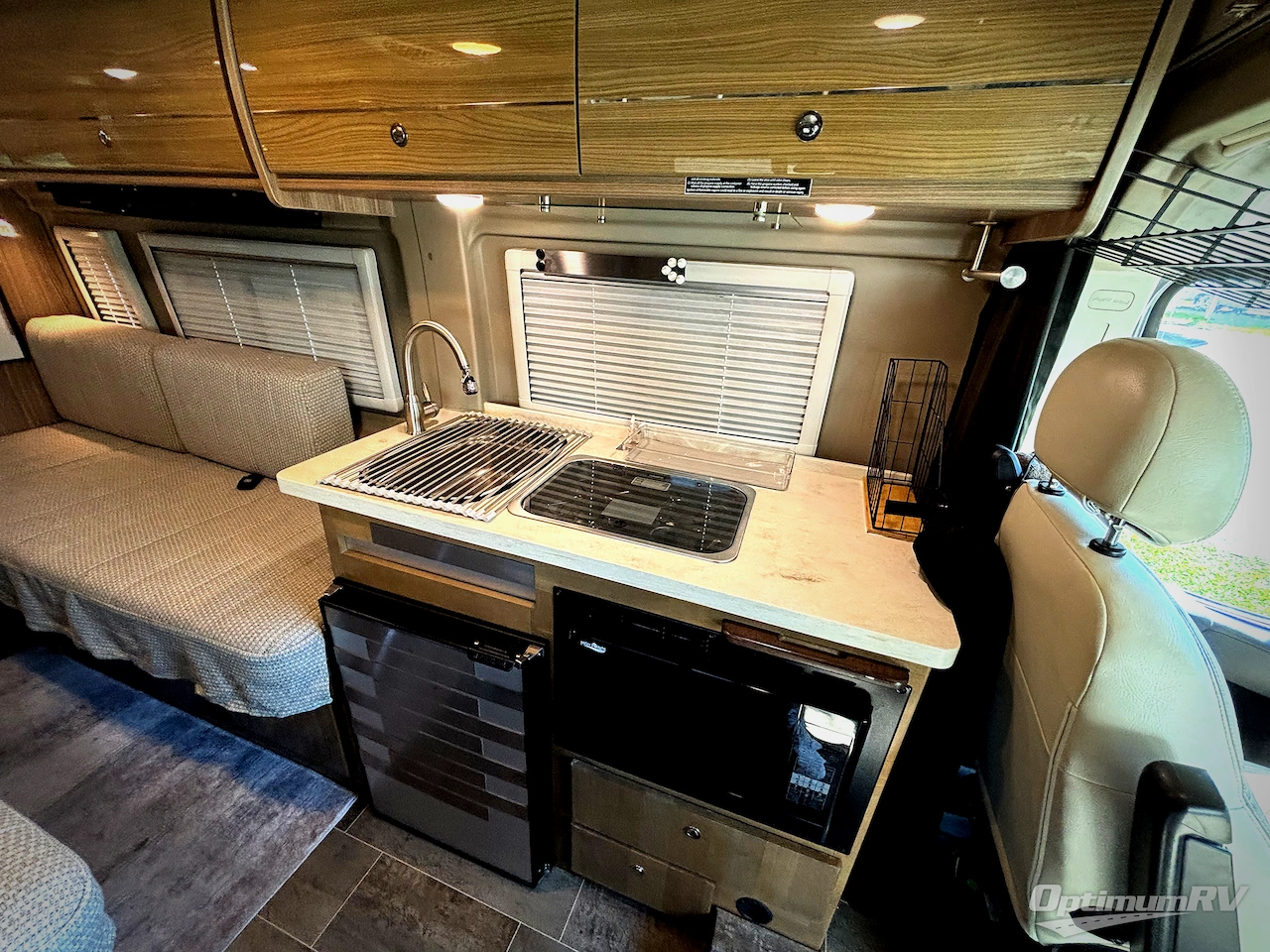2020 Winnebago Travato 59KL Photo 10