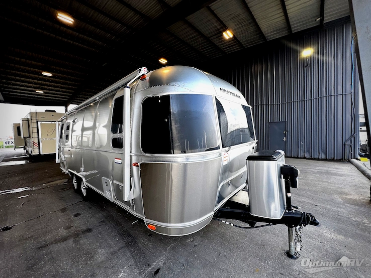 2022 Airstream International 25FB TWIN RV Photo 1