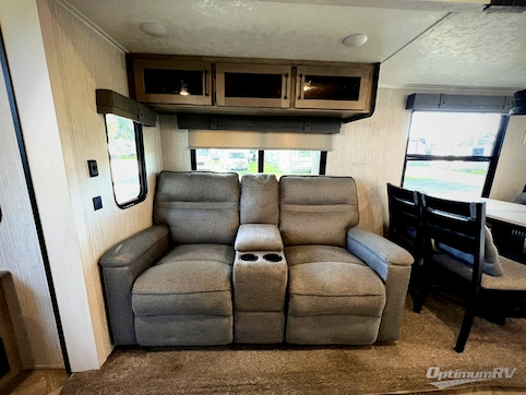2022 Palomino Puma Destination 37PFL RV Photo 2