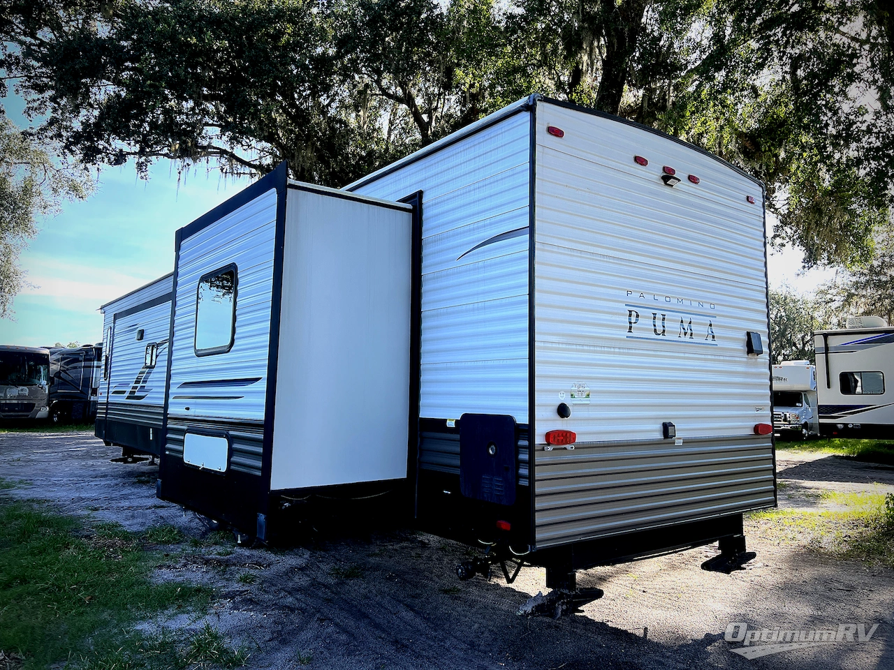 2022 Palomino Puma Destination 37PFL Photo 3