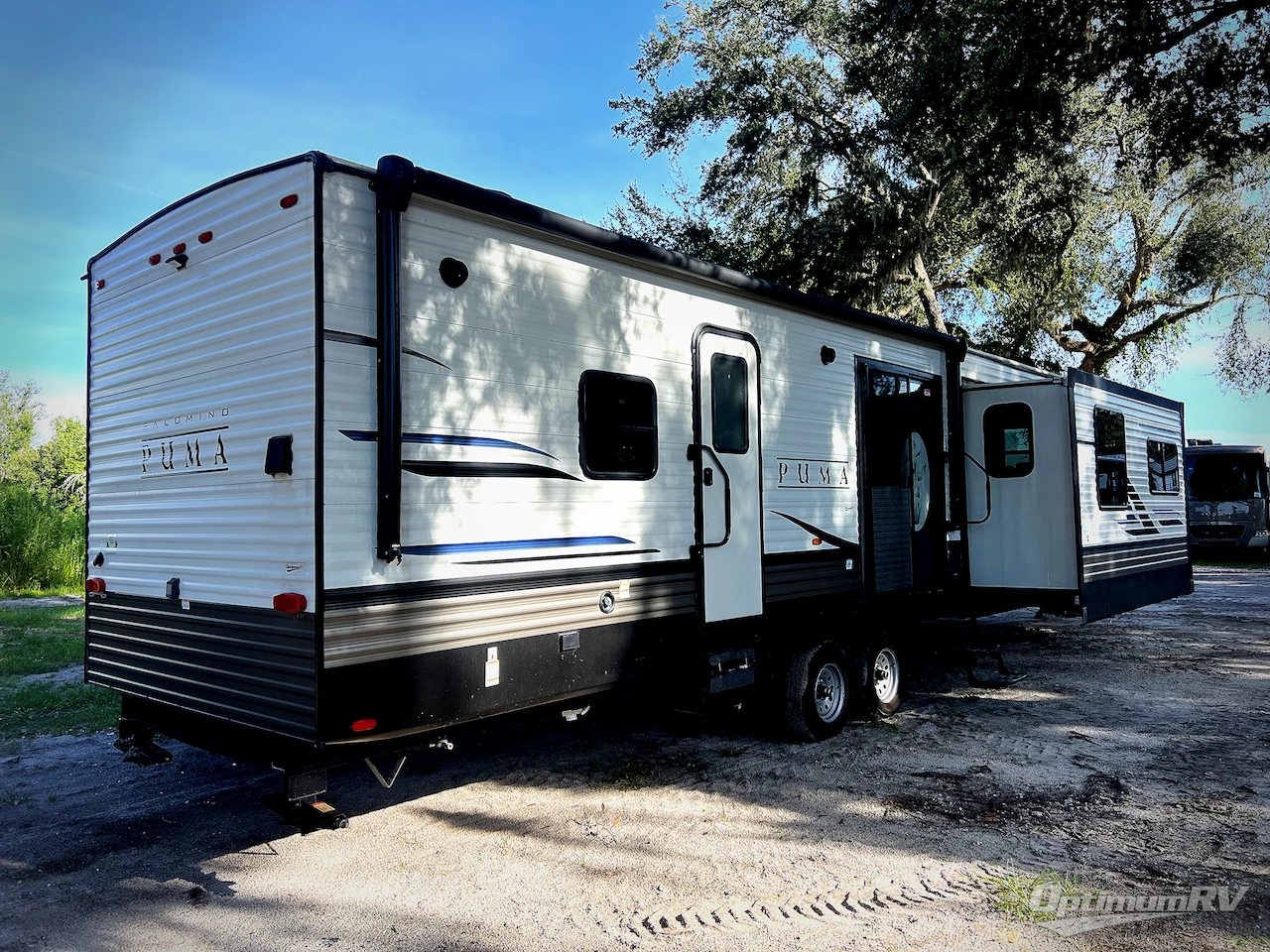 2022 Palomino Puma Destination 37PFL Photo 2