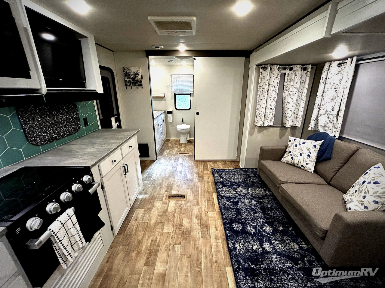 2022 Keystone Hideout 243RB Photo 4