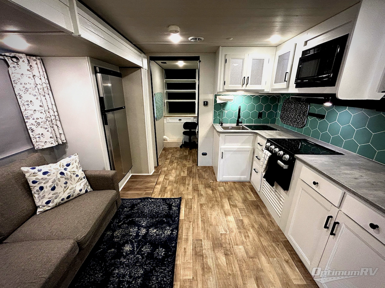 2022 Keystone Hideout 243RB Photo 5