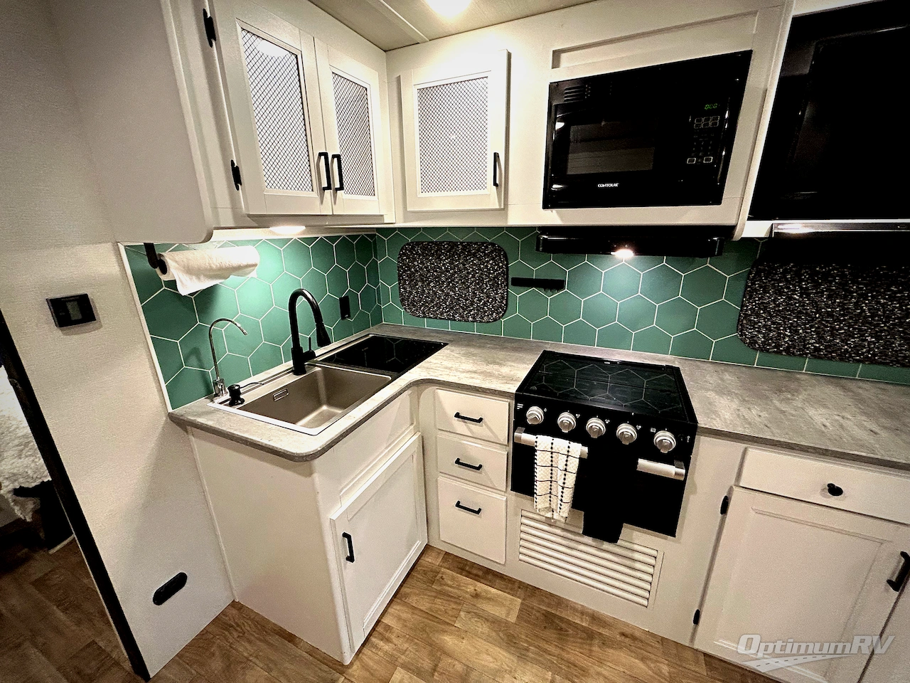 2022 Keystone Hideout 243RB Photo 6