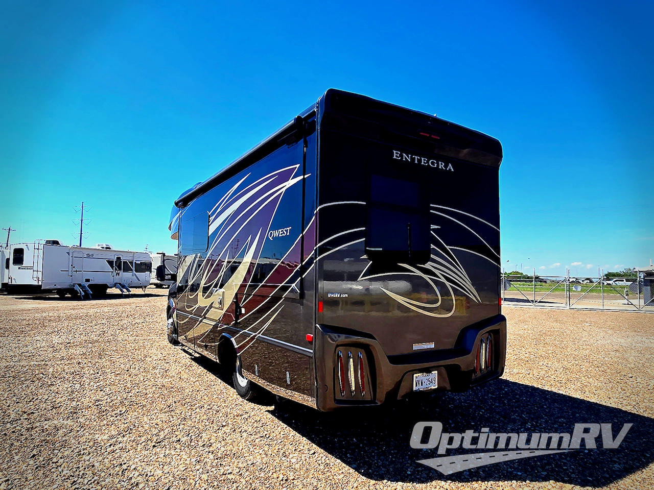 2018 Entegra Qwest 24L Photo 3