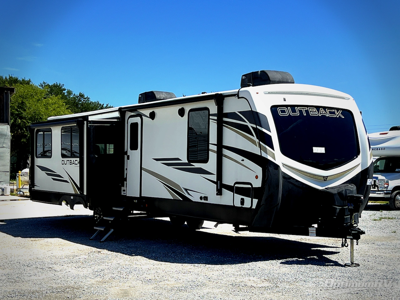 2021 Keystone Outback 328RL Photo 1