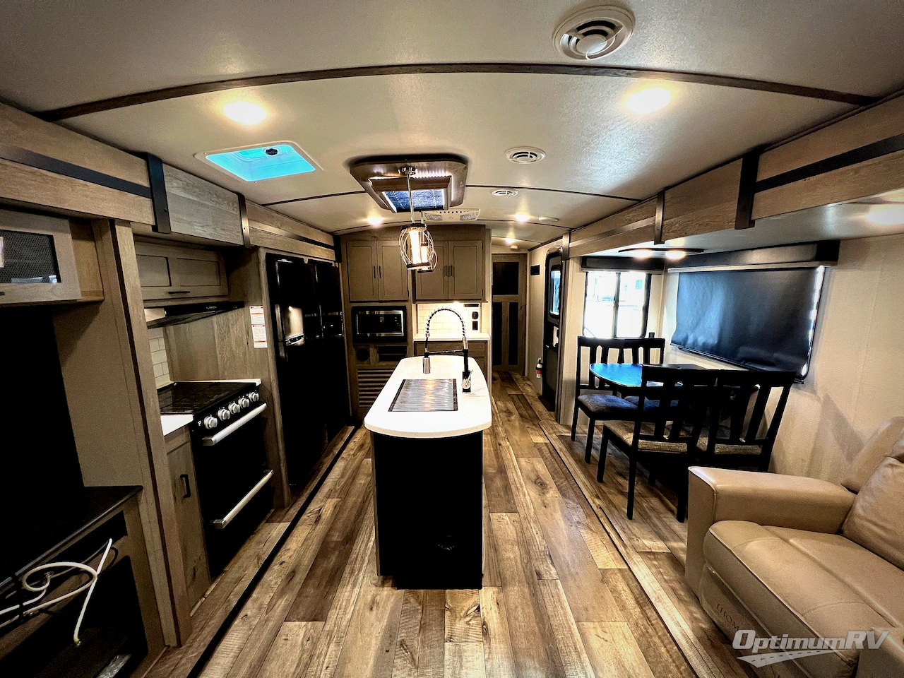 2021 Keystone Outback 328RL Photo 4