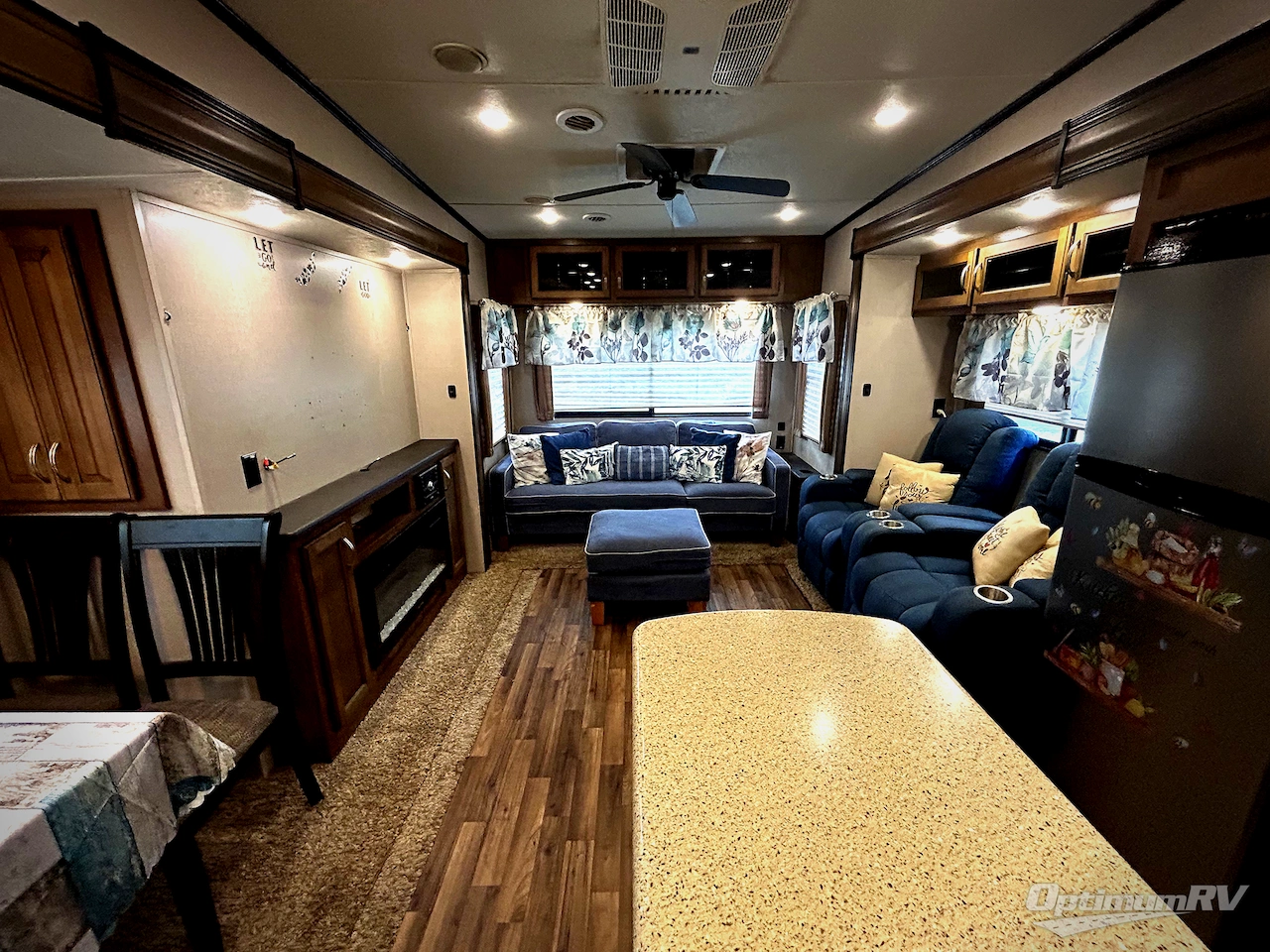 2018 Coachmen Chaparral 391QSMB Photo 4