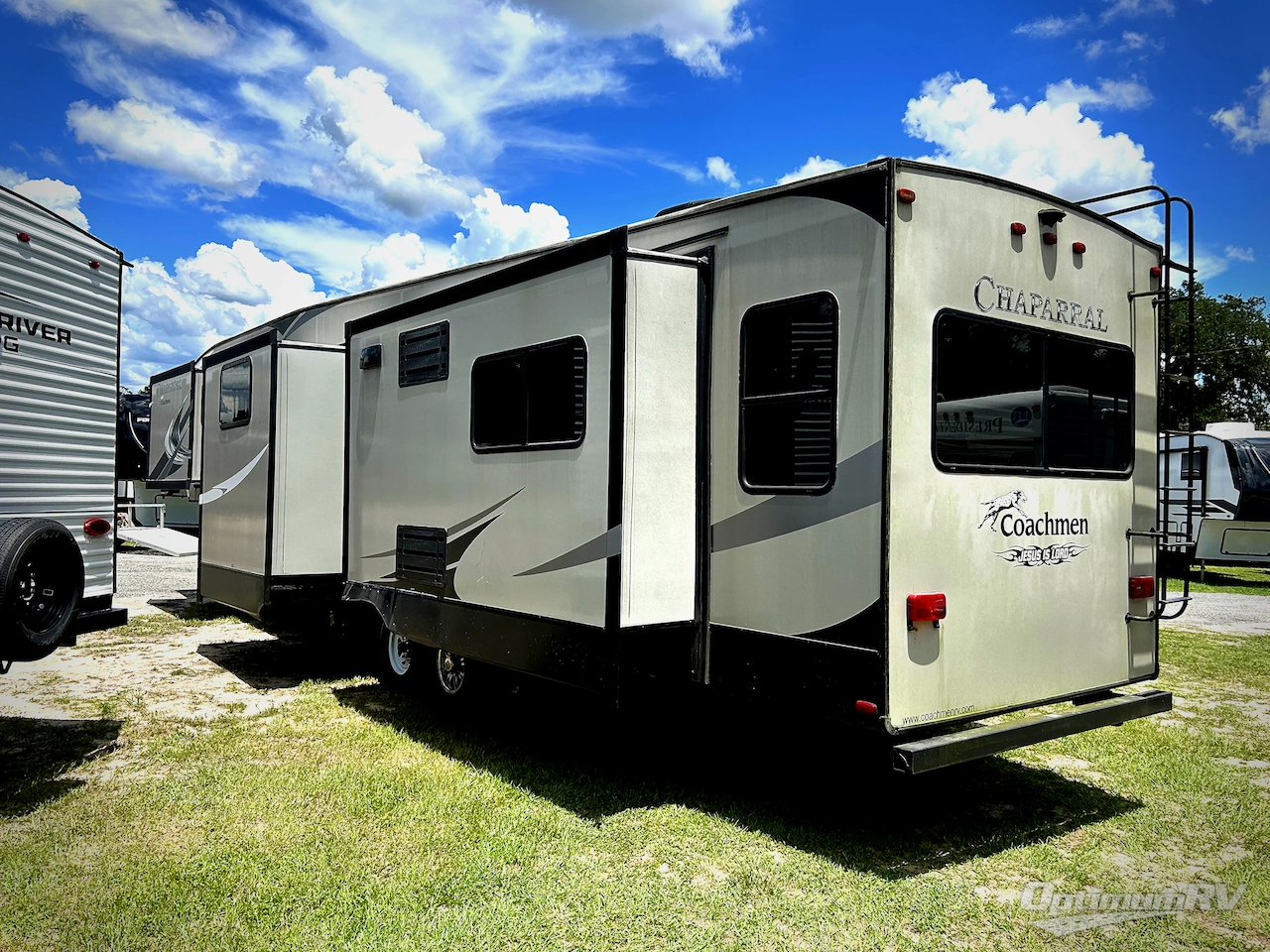 2018 Coachmen Chaparral 391QSMB Photo 3