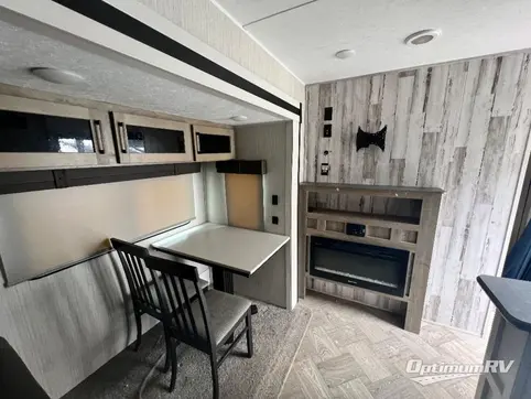 2022 Palomino Puma Destination 39DBT RV Photo 2
