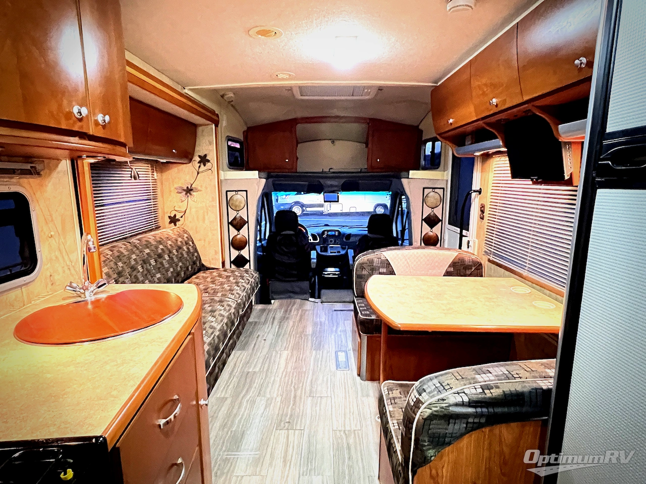2007 Winnebago View 23J Photo 7