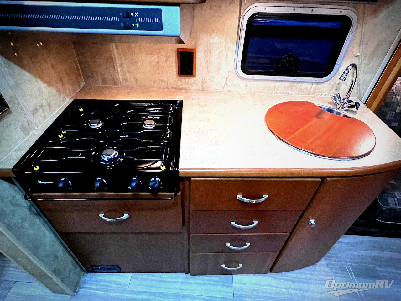 2007 Winnebago View 23J Photo 15