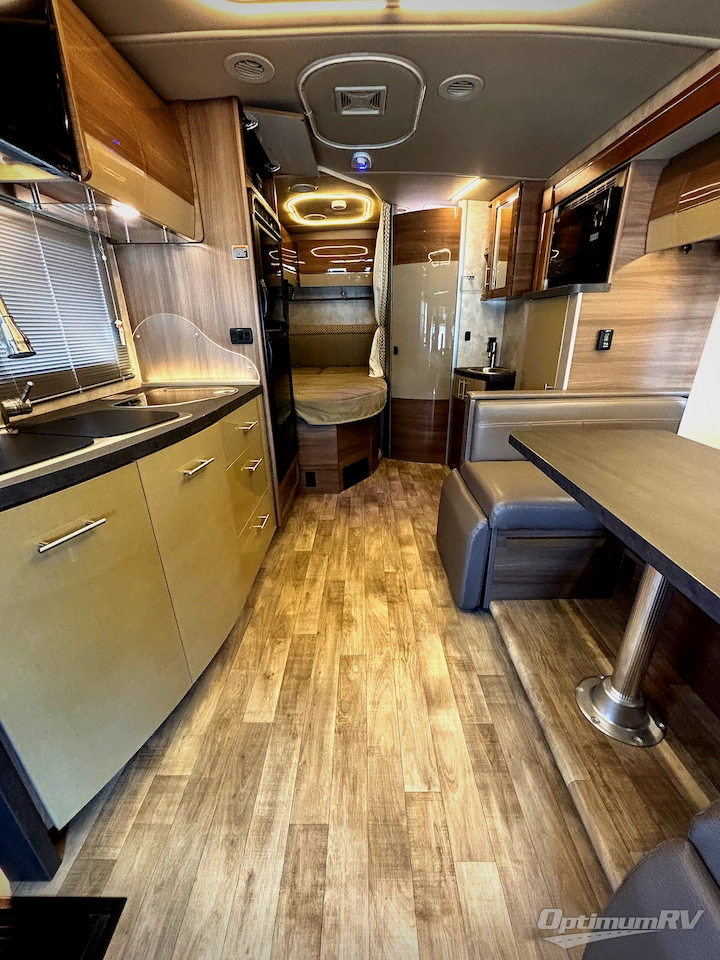 2019 Winnebago View 24J Photo 4