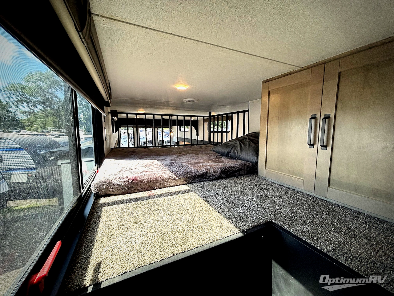 2025 Palomino Puma Destination 402LFT Photo 17