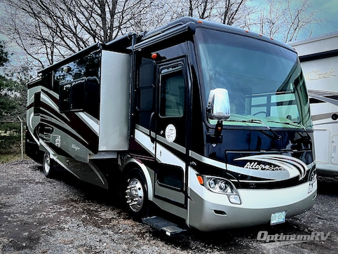 Used 2013 Tiffin Allegro Breeze 32 BR Featured Photo