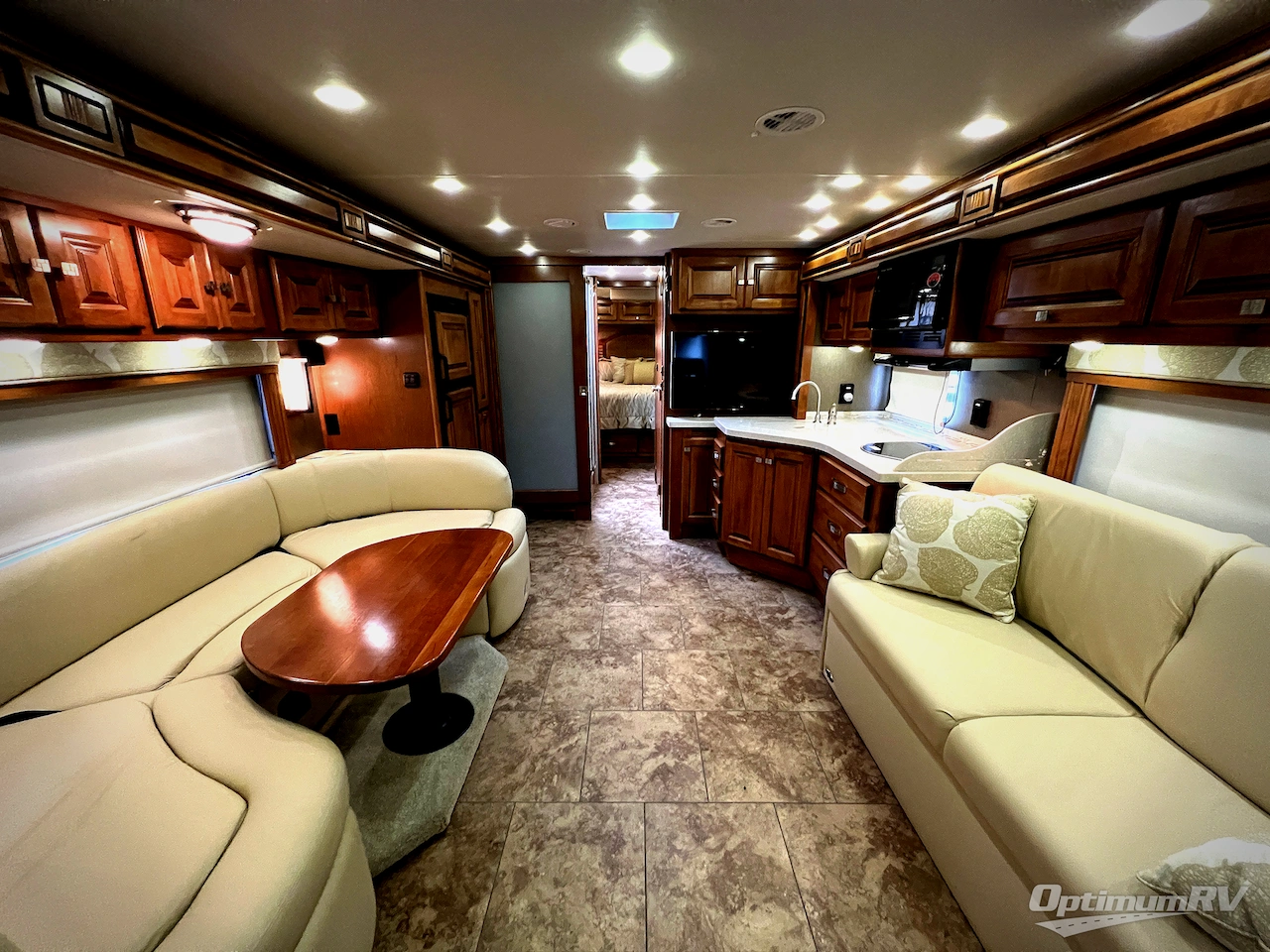 2013 Tiffin Allegro Breeze 32 BR Photo 2